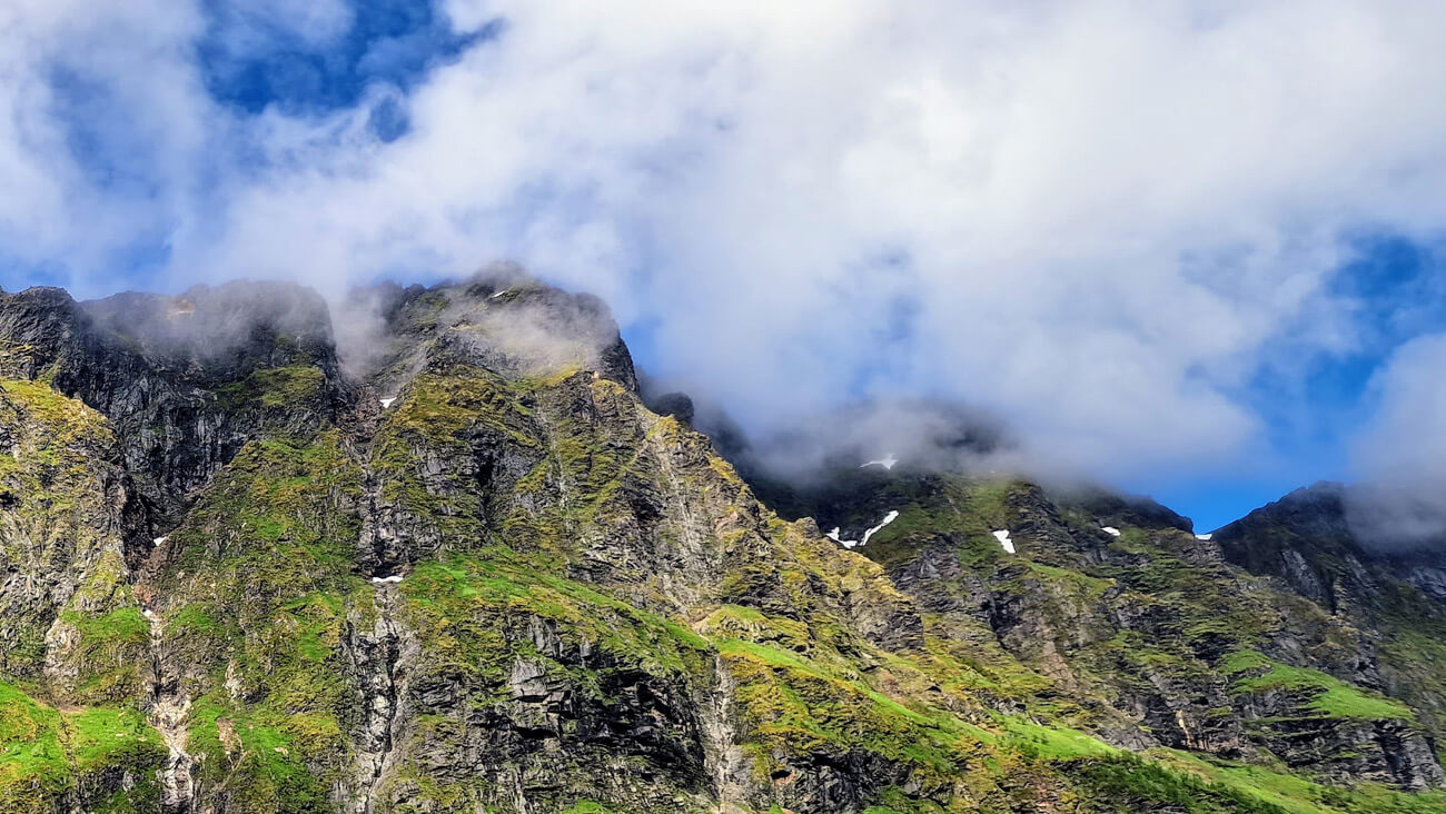 A person of some importance, sir — Is there more to this recording? Behave yourself,